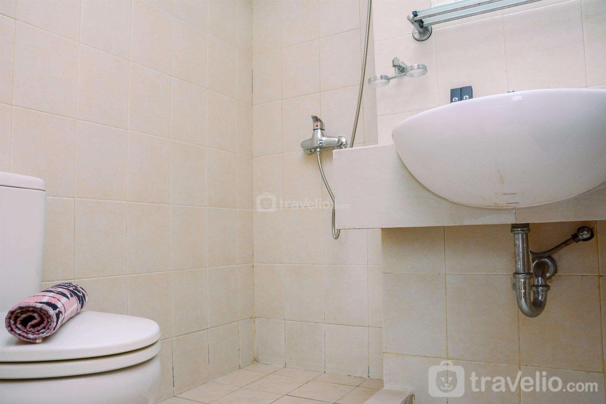 Fully Furnished And Spacious 2br Maple Park Sunter By Travelio Apartment Jakarta