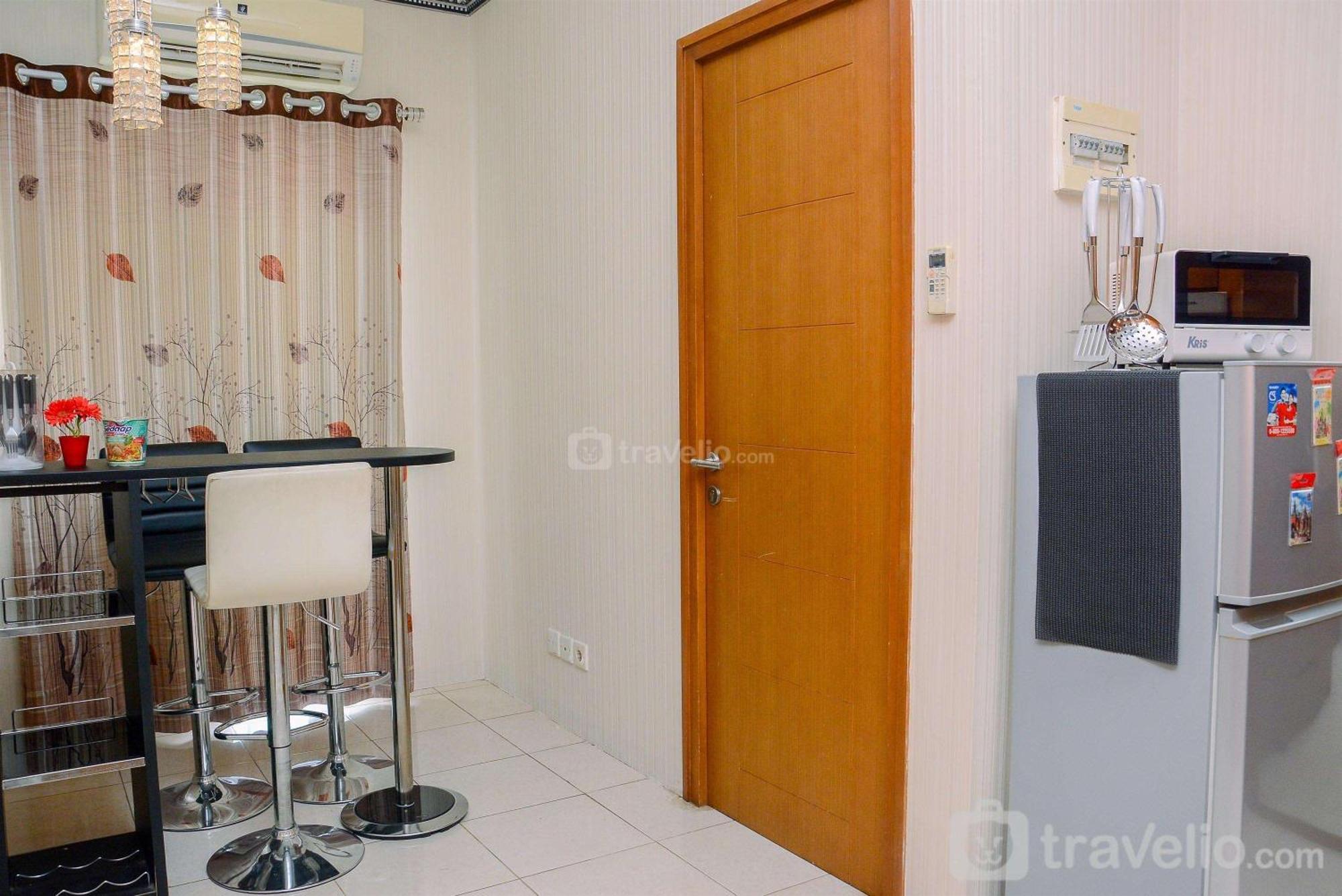 Fully Furnished And Spacious 2br Maple Park Sunter By Travelio Jakarta